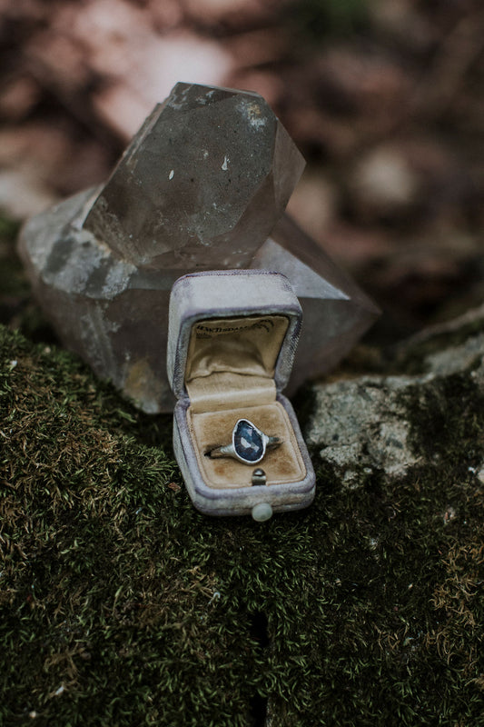 Alchemy Ring – Iolite