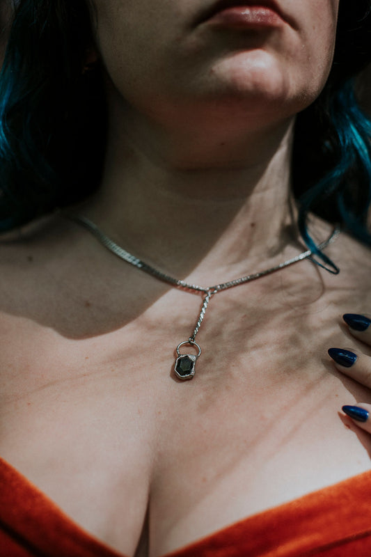 Nova Necklace – Hematite