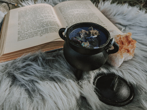 Intuition Cauldron Candle