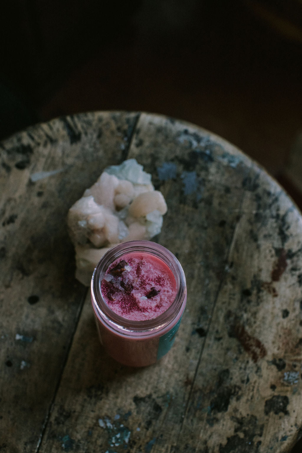 Love Witch Manifestation Candle - Rose and Sandalwood