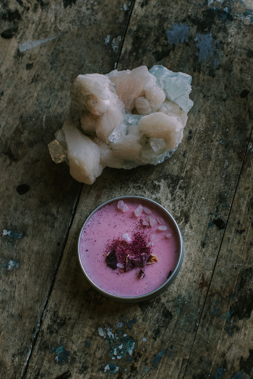 Love Witch Manifestation Candle - Rose and Sandalwood