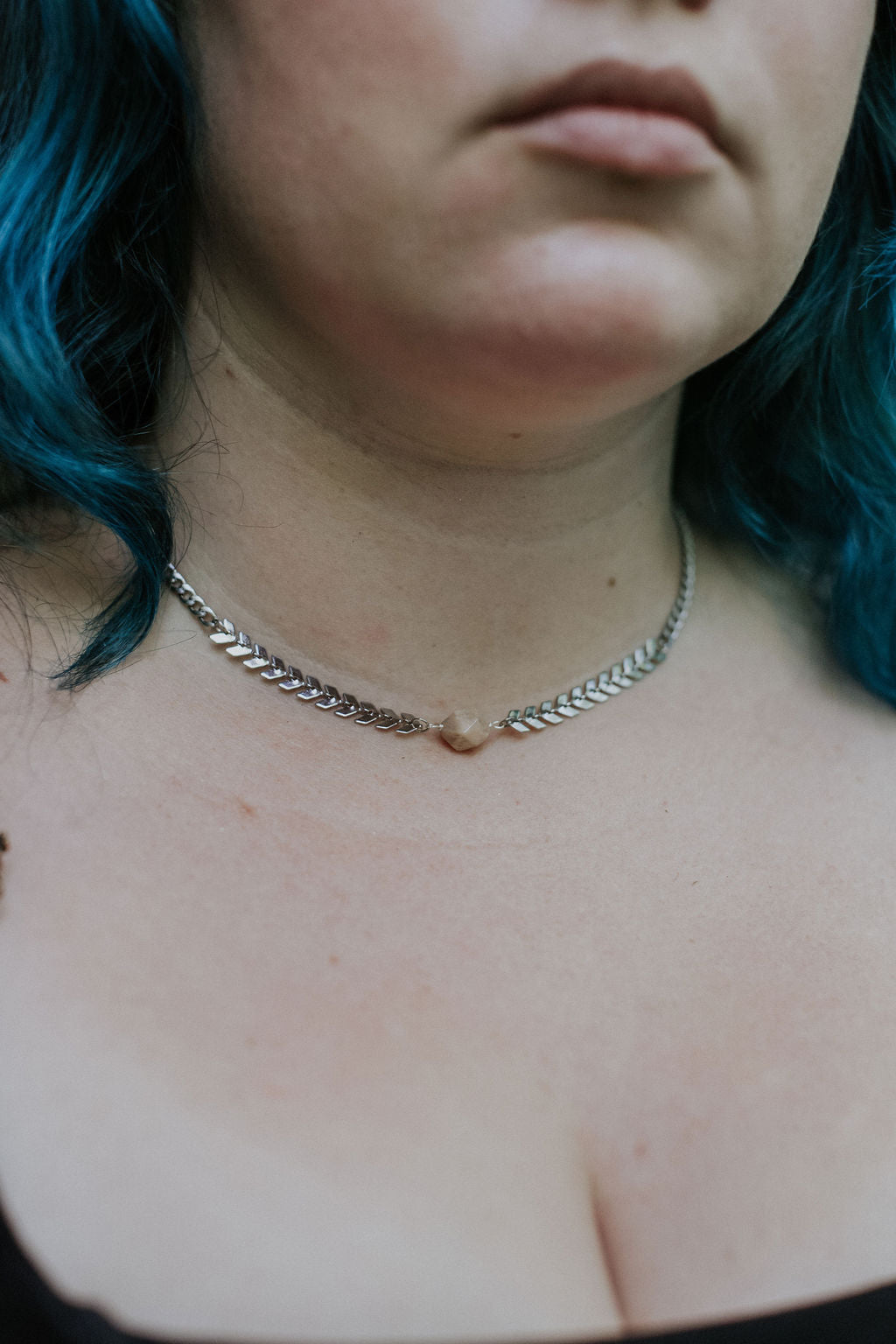 Sunstone Vibez Choker - Warmth, Joy and Empowerment