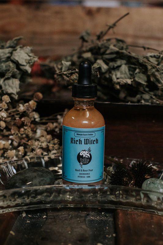Rich Witch Potion Oil - Basil and Bosc Pear