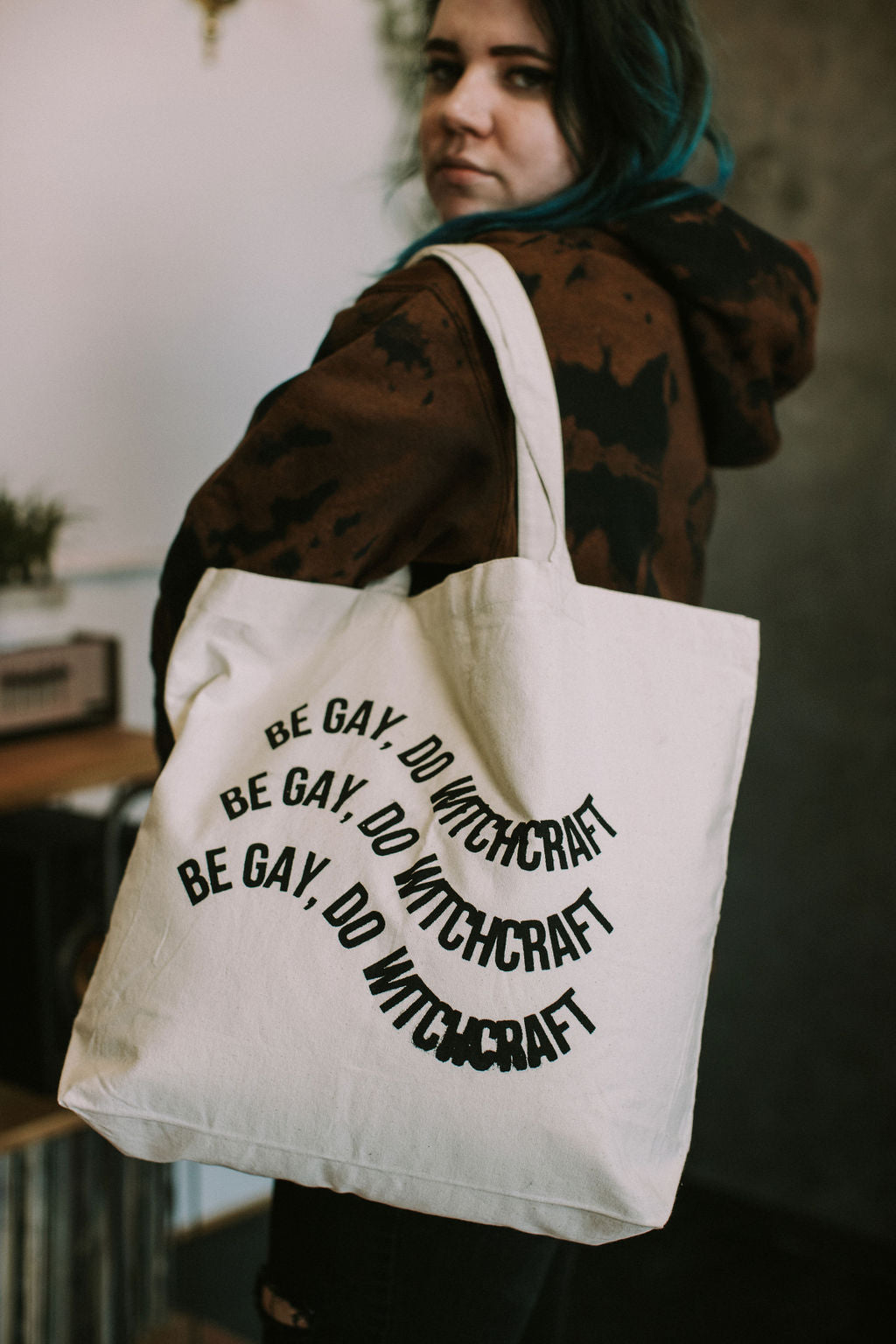 Be Gay do Witchcraft Tote Bag